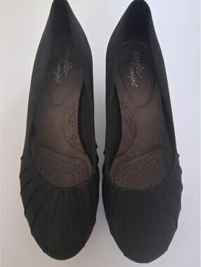 Dexflex Comfort Women's Black Faux Suede Textured Wedge Slip-On Shoes, Size 10W